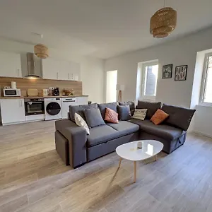 https://appartement-calme-et-cosy-en-centre-ville.fr-provencehotel.com