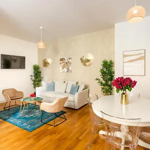 Apartment Cozy - Champs Elysees - Monceau, Paris